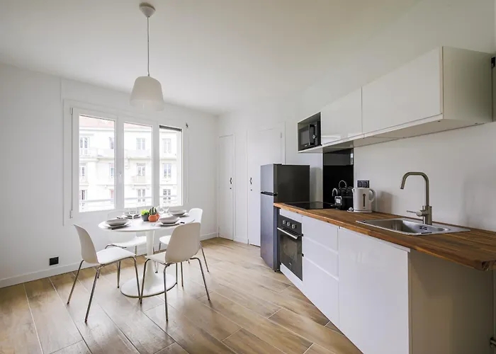 T2 Renove Hyper Centre Vue Degagee * Grenoble